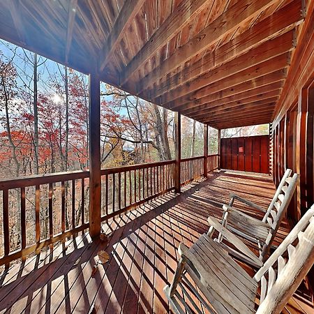Hawks Point Lodge Sevierville Exterior photo