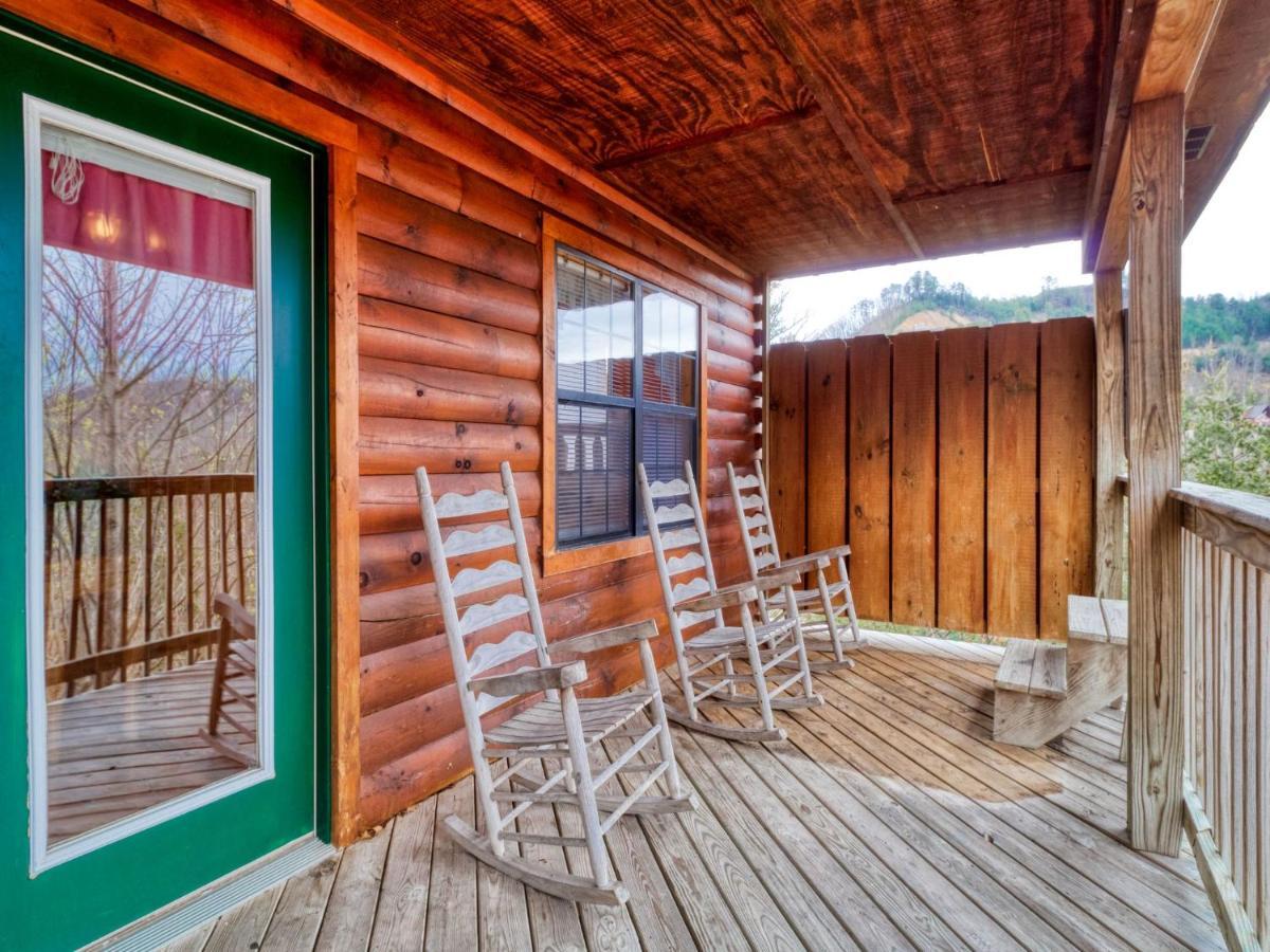 Hawks Point Lodge Sevierville Exterior photo