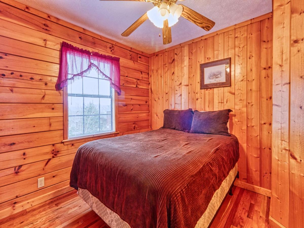 Hawks Point Lodge Sevierville Exterior photo
